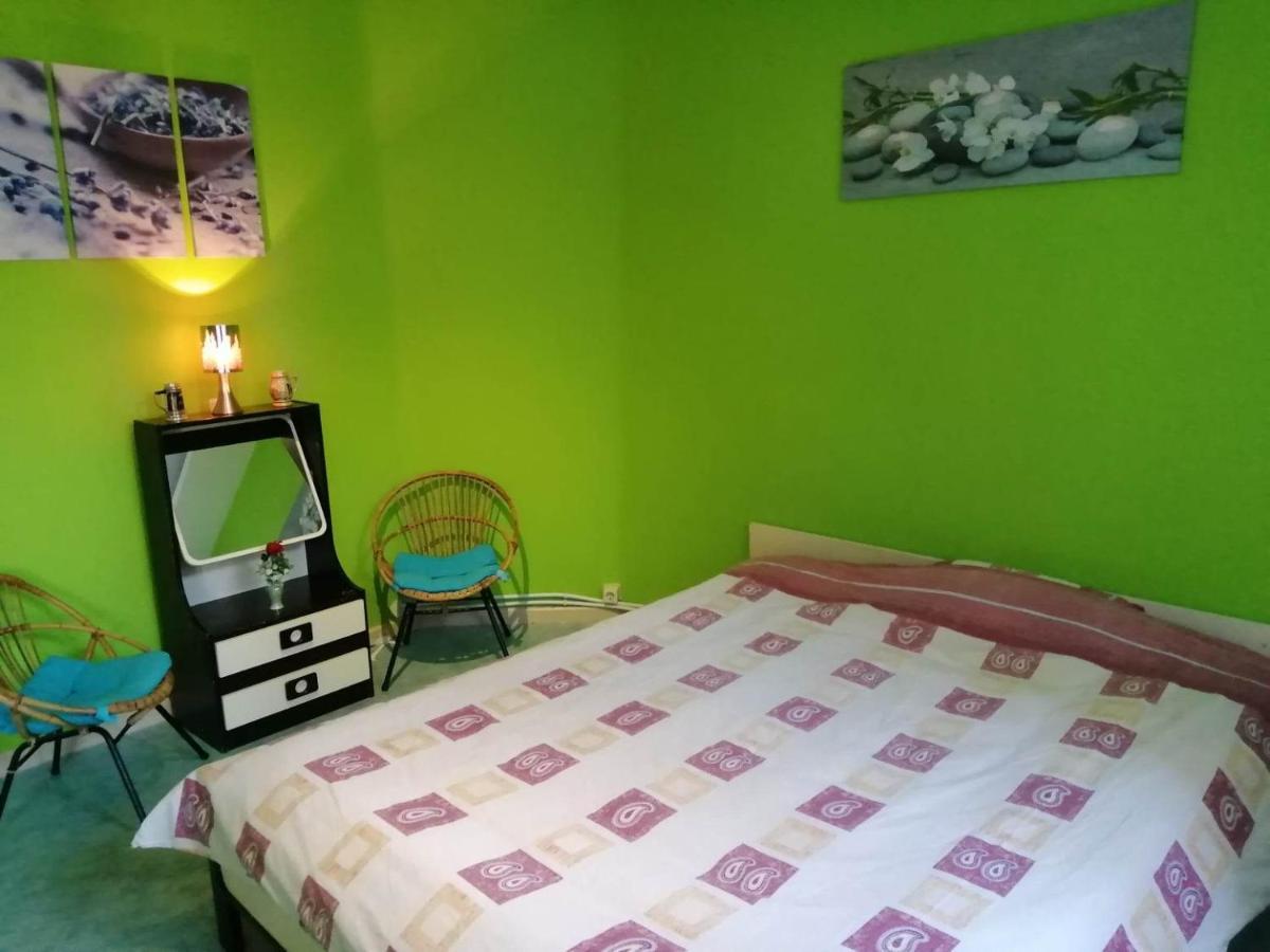Simpele Slaapkamer Герардсберген Екстериор снимка